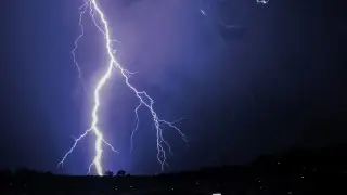 Гроза и сильный ветер: как изменится погода в Казахстане 10 апреля