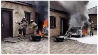 Загорелся автомобиль: мать с ребенком эвакуировали спасатели в Атырау