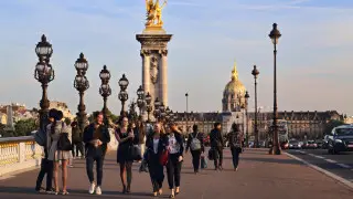 “Цвета туриста“: какая одежда выдает приезжего в Европе