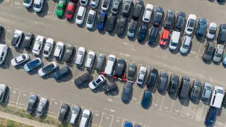 Канада ввела контртарифы на автомобили из США