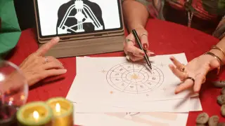 Гороскоп на сегодня: кому простят старые долги, а кому признаются в любви