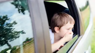 Если укачивает в машине - попробуйте это: японцы протестировали метод