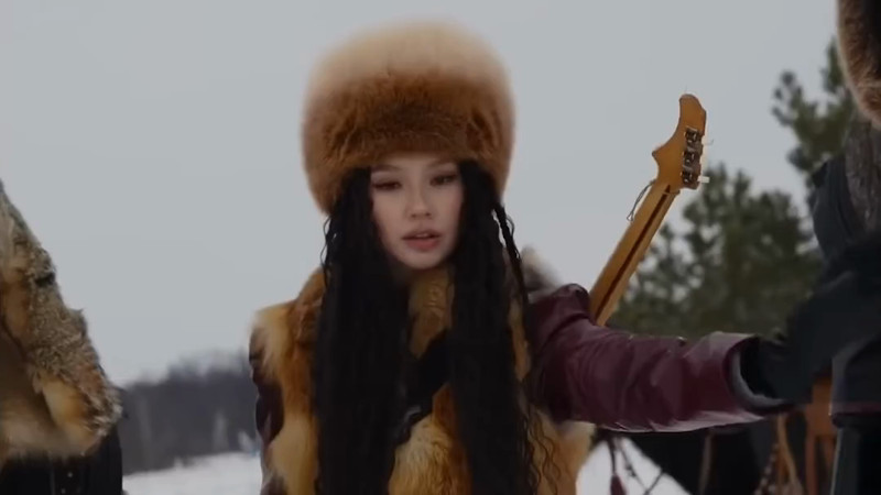 Кадры из видео