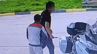 Мотоциклиста ударили ножом на АЗС: стали известны подробности