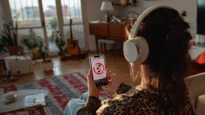 Изображение сгенерировано при помощи нейросети Midjourney