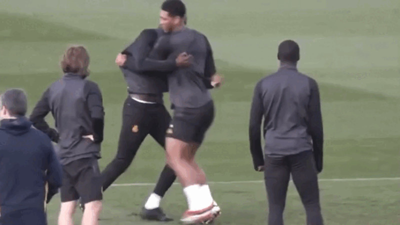 Кадры из видео