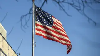 США могут закрыть десятки посольств и консульств по всему миру