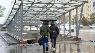 Суровая весна: в Астане и Алматы ожидаются сильный ветер и похолодание