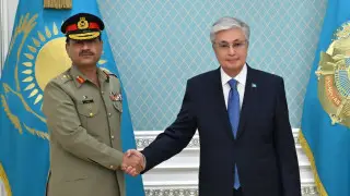 Токаев принял в Акорде пакистанского генерала