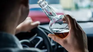 Сбил знак - лишился прав: водителя наказали в Костанайской области