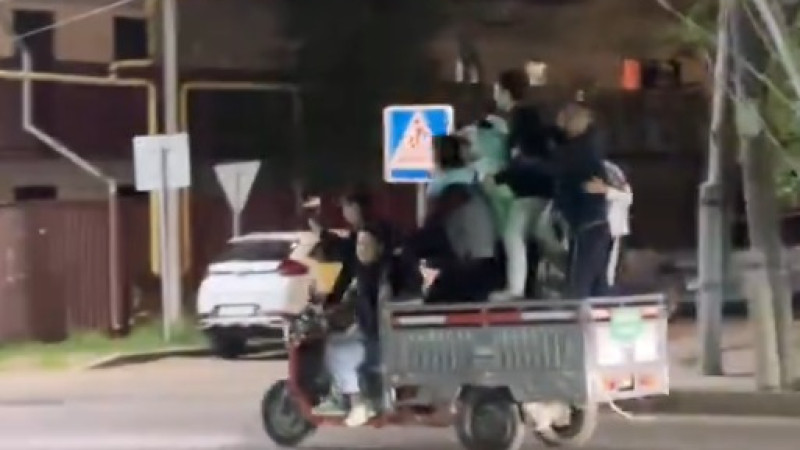 Кадры из видео