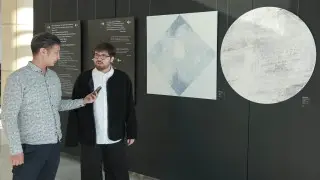 Жизнь после ядерного взрыва и крылатый конь – казахстанец задает моду в искусстве