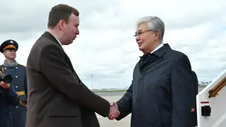 Токаев прилетел в Москву на парад Победы