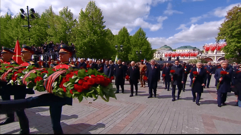 Кадры из видео