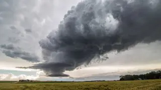 От +44 до ливней с градом: погода в Казахстане резко изменится