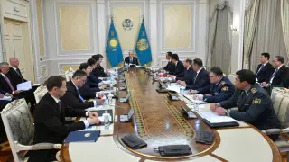 Токаев объявил выговор министру Карабаеву