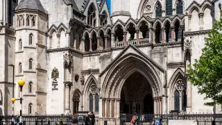 Гражданину Украины предъявили обвинение в поджоге объектов, связанных с британским премьер-министром