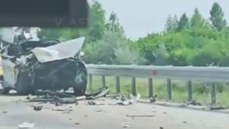 Кадры из видео