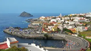 Многотысячные протесты против массового туризма прошли на Канарах