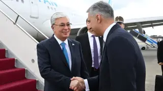 Токаев прилетел в Будапешт