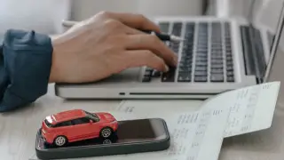 “Это дело рук лоббистов“ - депутат о подорожавшей на 200 процентов автостраховке в Казахстане