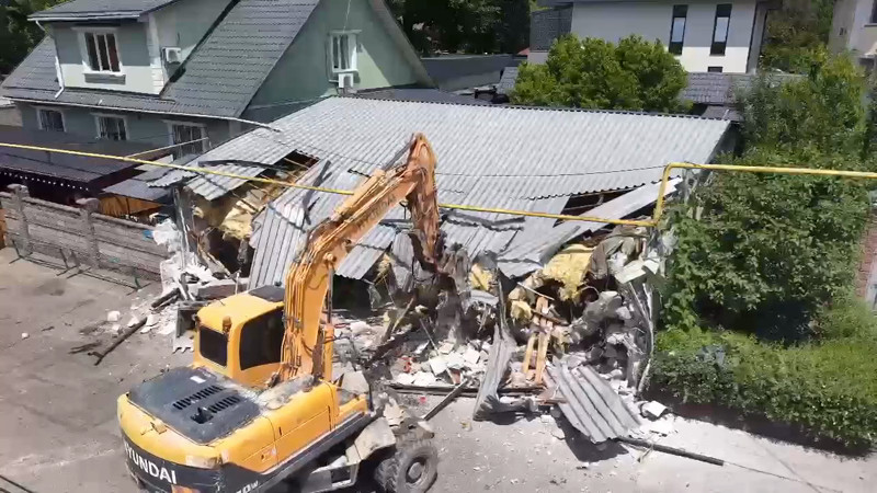 Кадры из видео