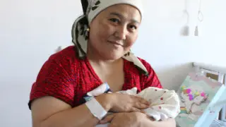 Всегда мечтала о большой семье: 40-летняя казахстанка родила десятого ребенка