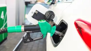 Эффект Вентури: почему заправочный пистолет “выстреливает“ и как этого избежать