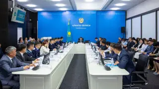 Бывшие прокуроры и полицейские будут преподавать “Закон и порядок“ детям