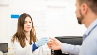 Донор передал опасную мутацию десяткам детей