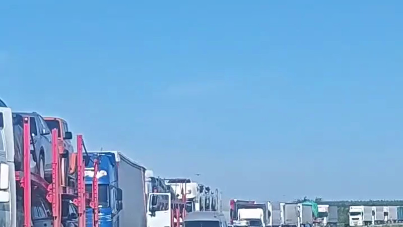 Кадры из видео