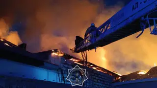 Здание, пристроенное к кафе, горело в Щучинске