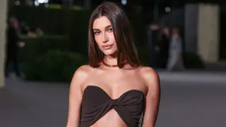 Долги мужа? Жена Джастина Бибера продала “имя“ за миллиард долларов