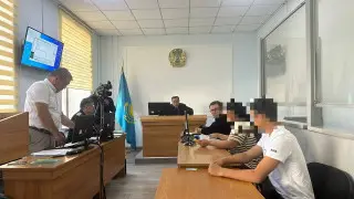 Инцидент с бензином и ожогами: школьник попал под суд в Караганде