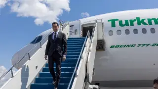 Президент Туркменистана прилетел в Астану