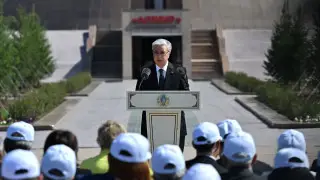 Токаев обратился к казахстанской молодежи