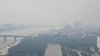 Атырау вновь накрыл едкий запах гари