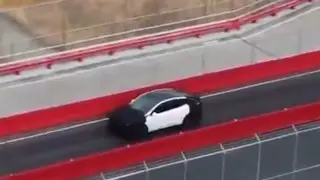 На треке засняли неизвестный прототип Tesla