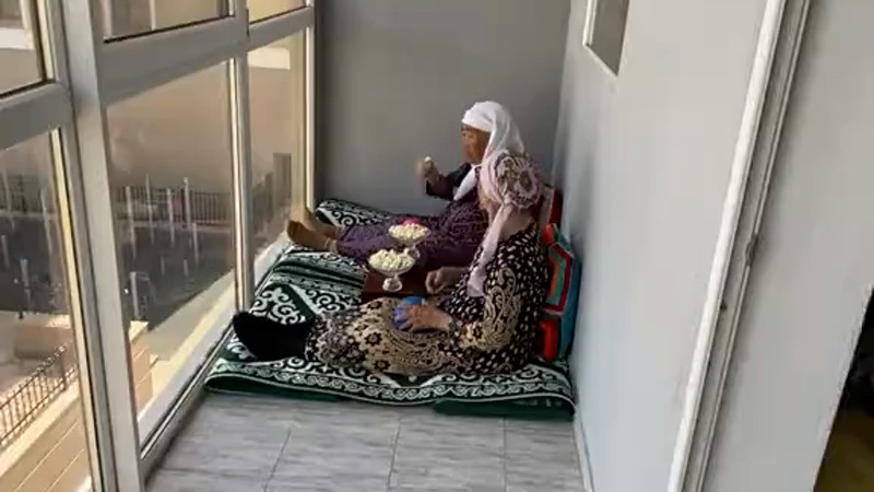 Кадры из видео