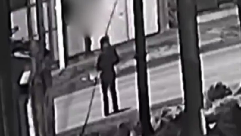 Кадры из видео