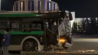 Маршрутный автобус попал в аварию в Астане