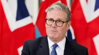Армия Британии переходит в режим постоянной боевой готовности - премьер