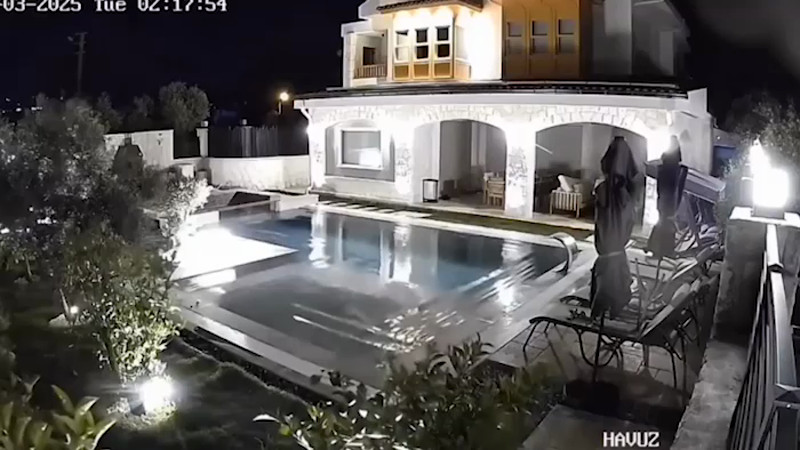 Кадры из видео