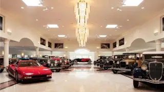 Поместье с автомузеем и собственной заправкой продают в Калифорнии