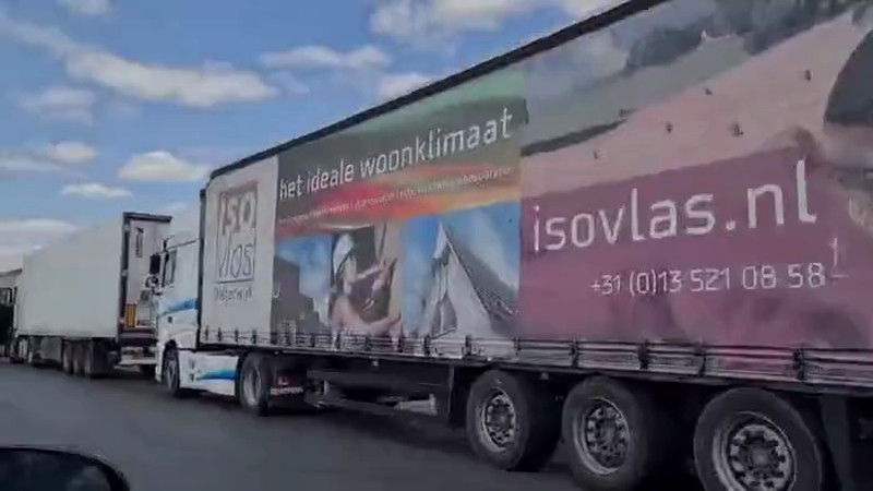 Кадры из видео