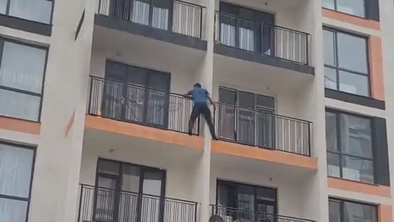 Кадры из видео