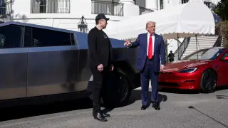 Трамп продает свою Tesla из-за конфликта с Маском