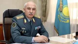 На слухи вокруг экс-министра обороны ответили в Генпрокуратуре