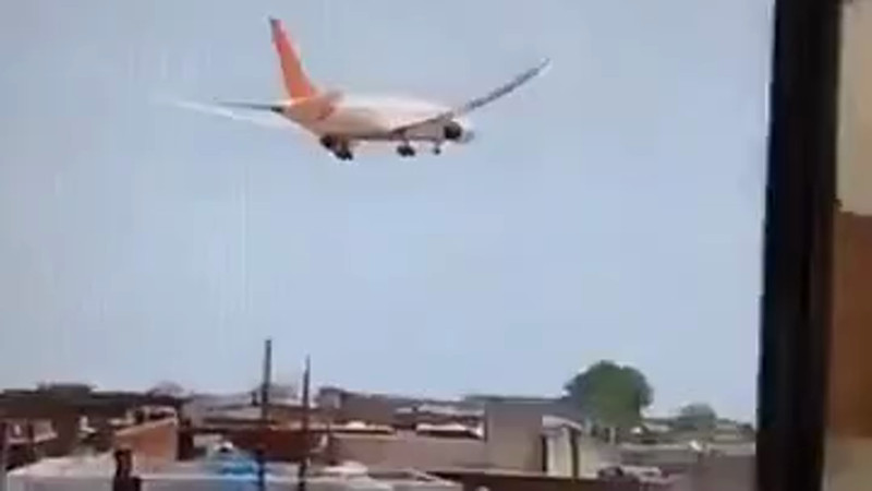 Кадры из видео