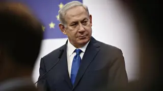 Беспилотники летят к Израилю: самолет Нетаньяху исчез с радаров